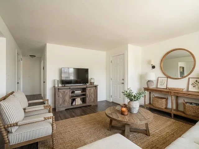 $305,000 | 807 West Gruenwald Avenue, Oshkosh, WI 54901