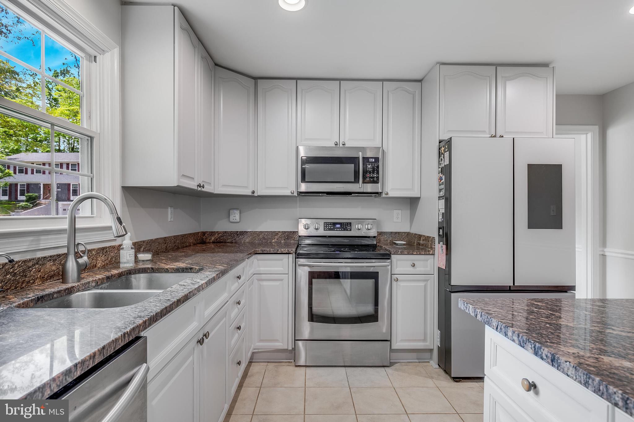 8407 Gambrill Lane Springfield, VA 22153 - Photo 14 of 42