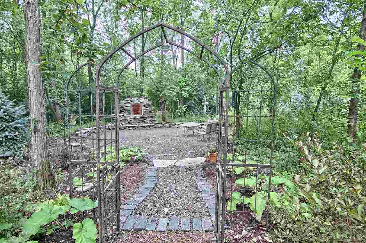 473 Hidden Ridge Drive Troy, MI 48083 - Photo 51 of 69 Backyard