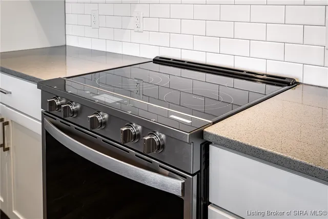 $275,000 | 218 Mulberry Street, Jeffersonville, IN 47130