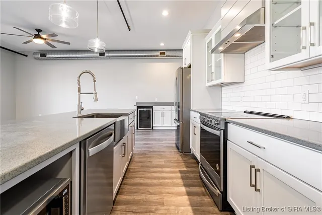 $275,000 | 218 Mulberry Street, Jeffersonville, IN 47130