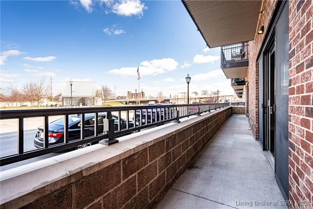 $275,000 | 218 Mulberry Street, Jeffersonville, IN 47130