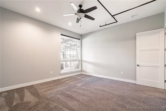 $275,000 | 218 Mulberry Street, Jeffersonville, IN 47130