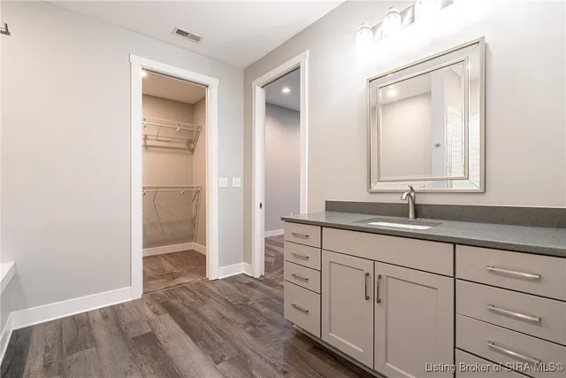 $275,000 | 218 Mulberry Street, Jeffersonville, IN 47130