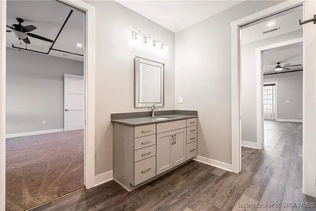 $275,000 | 218 Mulberry Street, Jeffersonville, IN 47130