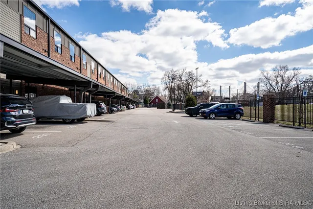 $275,000 | 218 Mulberry Street, Jeffersonville, IN 47130