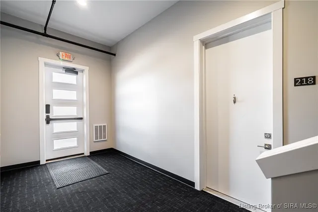 $275,000 | 218 Mulberry Street, Jeffersonville, IN 47130