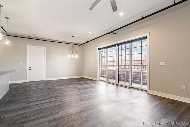 $275,000 | 218 Mulberry Street, Jeffersonville, IN 47130