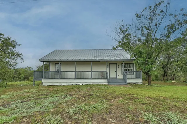 $1,800 | 122 County Road 343A, Marble Falls, TX 78654