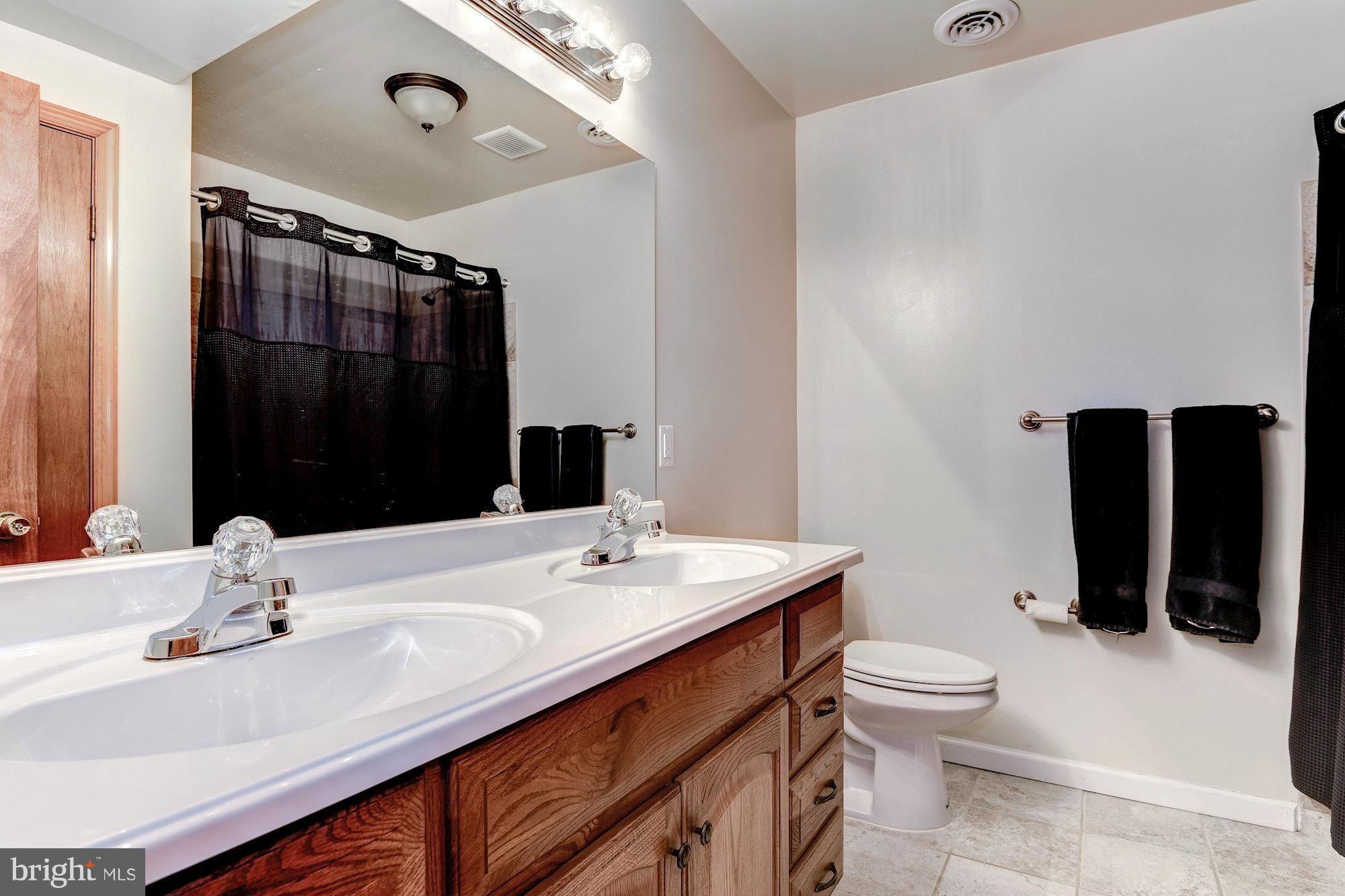 4306 Laurel Road Alexandria, VA 22309 - Photo 14 of 30 Bath