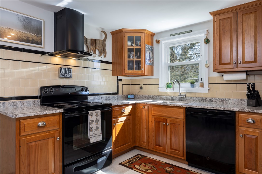 98 Old Spring Road Cranston, RI 02920 - Photo 8 of 23 Gallery Image 8