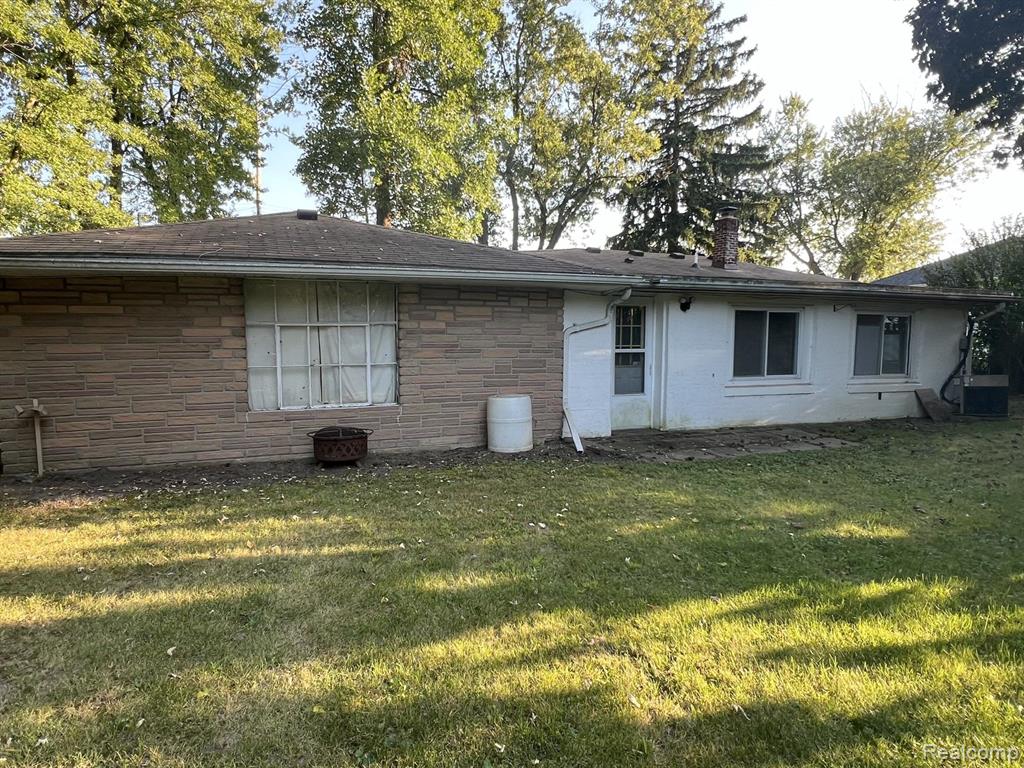 5339 Richfield Road Flint, MI 48506 - Photo 4 of 22