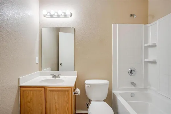 $1,800 | 1108 West Cottonwood Drive, Crowley, TX 76036