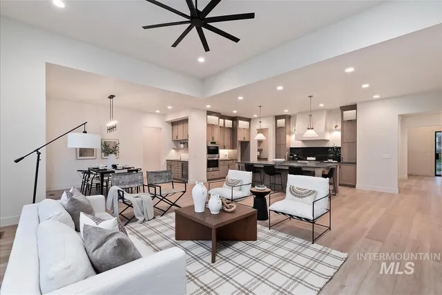 $1,069,900 | 9989 West Bouvardia Street, Star, ID 83669