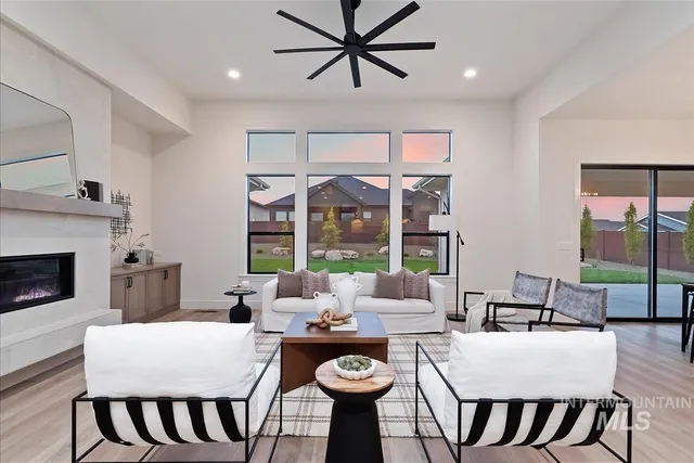 $1,069,900 | 9989 West Bouvardia Street, Star, ID 83669