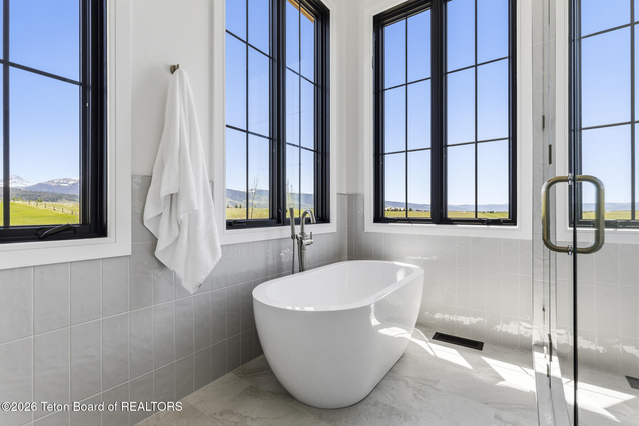2331 Indian Ridge Road Tetonia, ID 83452 - Photo 39 of 81 Bathroom Tub