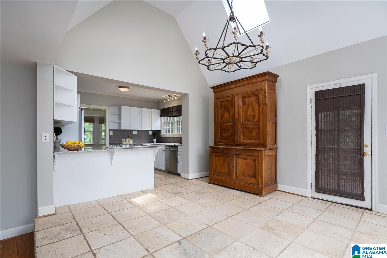 1453 Ridge Road Birmingham, AL 35209 - Photo 18 of 42