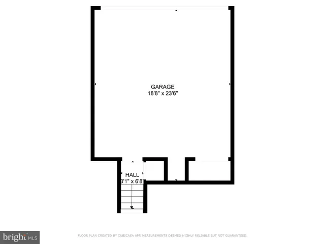 a view of a pathway with a yard