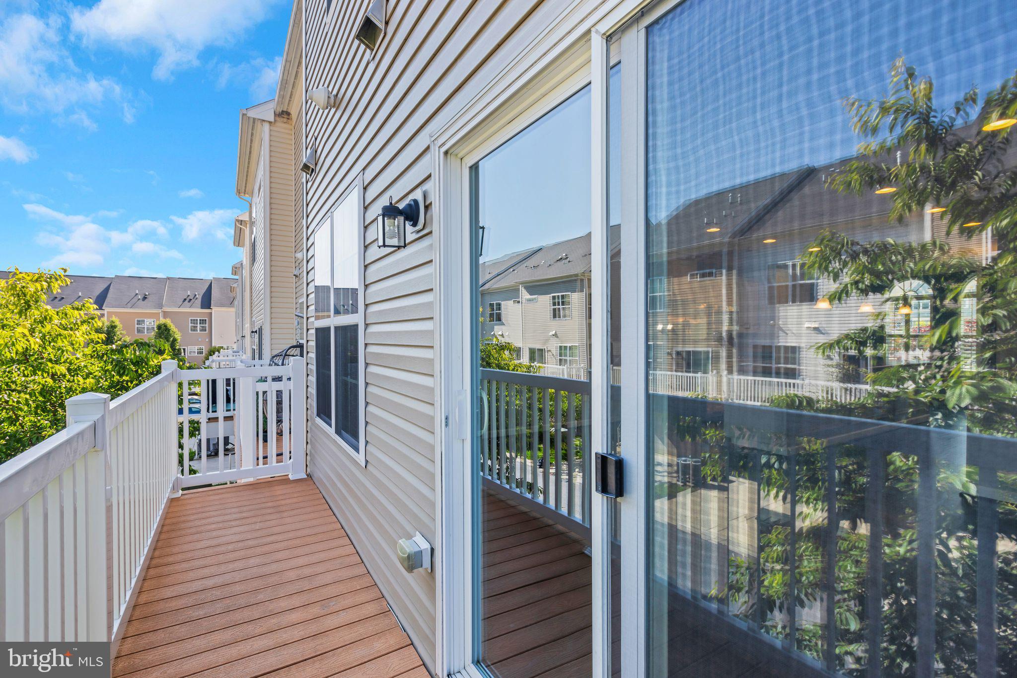 15713 Murphys Tin Street Silver Spring, MD 20906 - Photo 5 of 57 19x3 - Rear deck