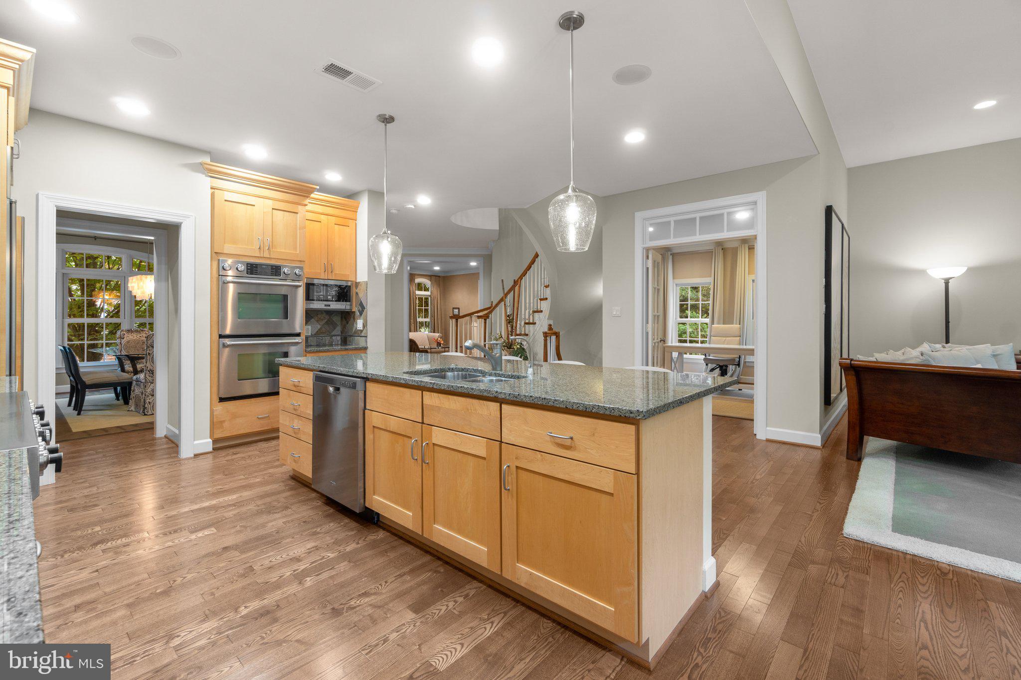 23053 Olympia Drive Brambleton, VA 20148 - Photo 17 of 82