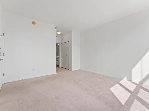 $525,000 | 330 North Jefferson Street, Unit 1704, Chicago, IL 60661
