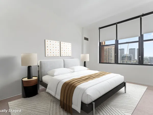 $525,000 | 330 North Jefferson Street, Unit 1704, Chicago, IL 60661