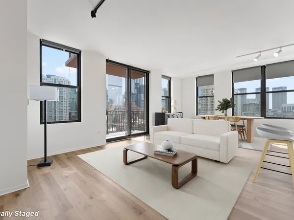 $525,000 | 330 North Jefferson Street, Unit 1704, Chicago, IL 60661