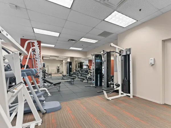 $525,000 | 330 North Jefferson Street, Unit 1704, Chicago, IL 60661