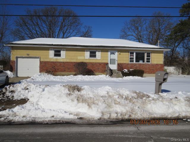 334 Robbins Street Lindenhurst, NY 11757 - Photo 1 of 12 front