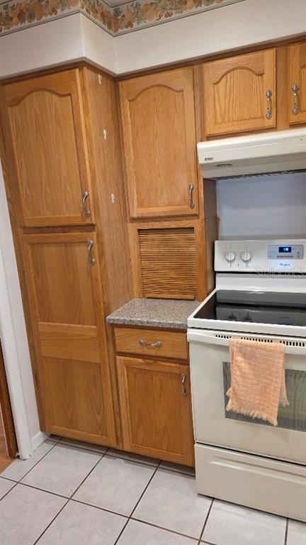 70 Furness Place Palm Coast, FL 32137 - Photo 27 of 30 a utility room with dryer and washer