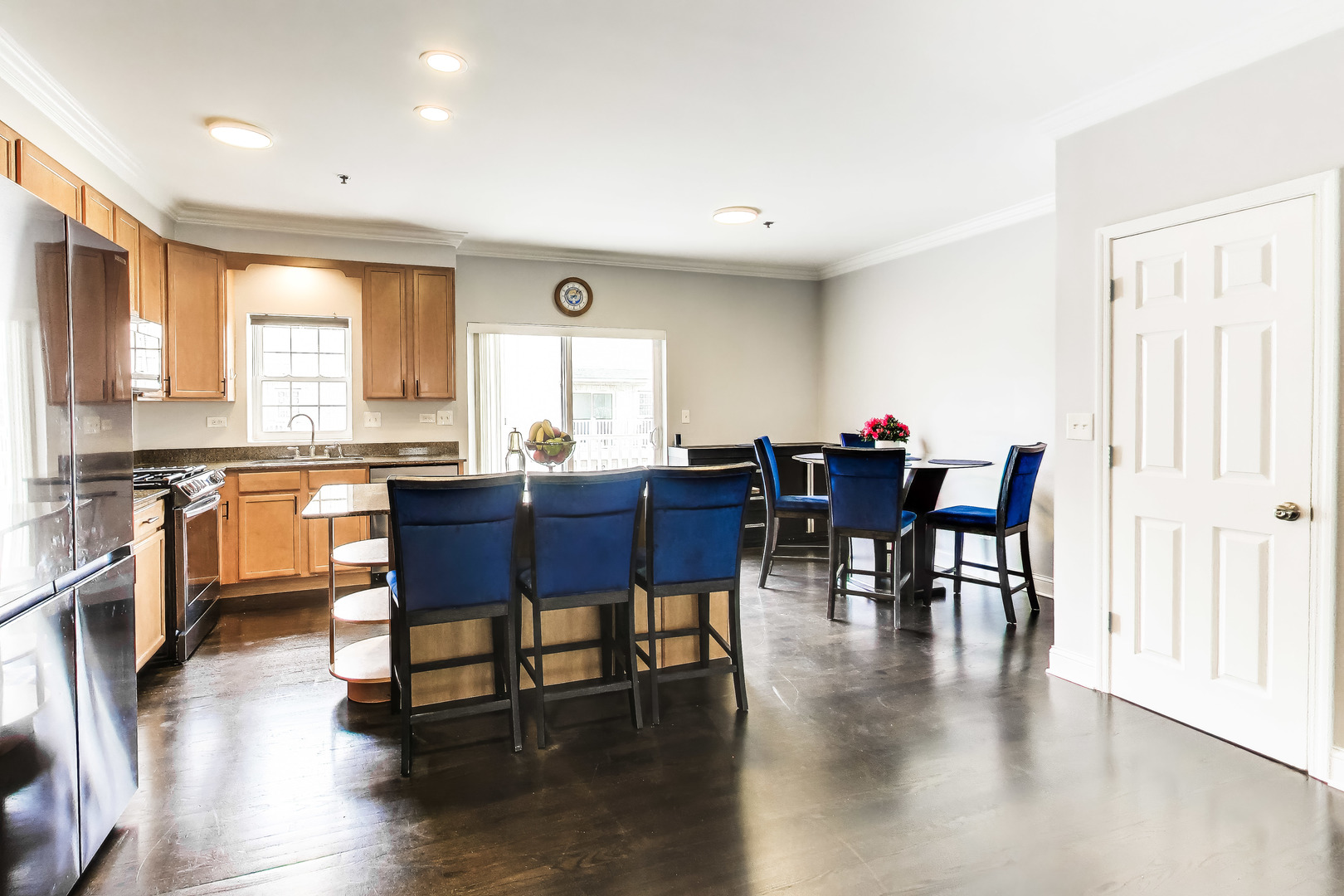 183 East River Road, Unit A3 Des Plaines, IL 60016 - Photo 5 of 21 a view of a dining room with furniture and wooden floor