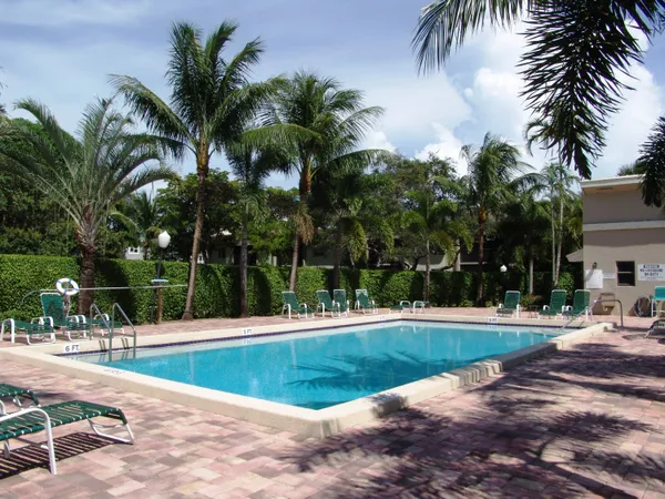 $2,500 | 140 Northwest 70th Street, Unit 2030, Boca Raton, FL 33487