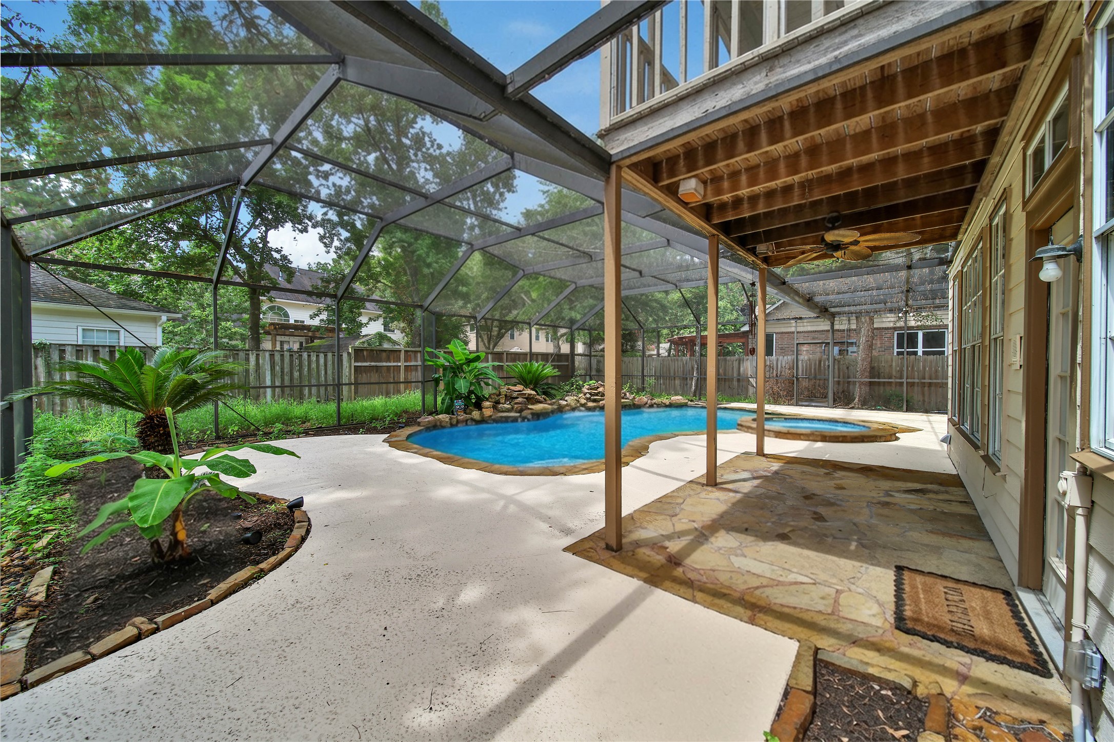 7 Churchdale Place Spring, TX 77382 - Photo 37 of 40 Back covered patio