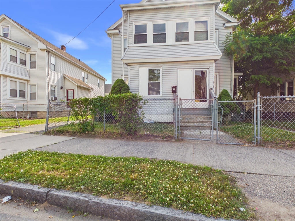 634-636 Dickinson Street Springfield, MA 01108 - Photo 2 of 5