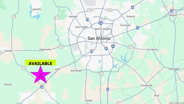 $974,999 | 799 County Road 6612, Devine, TX 78016