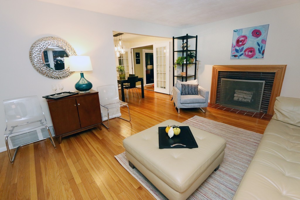 26 Willow Road Sudbury, MA 01776 - Photo 3 of 19 Gallery Image 3