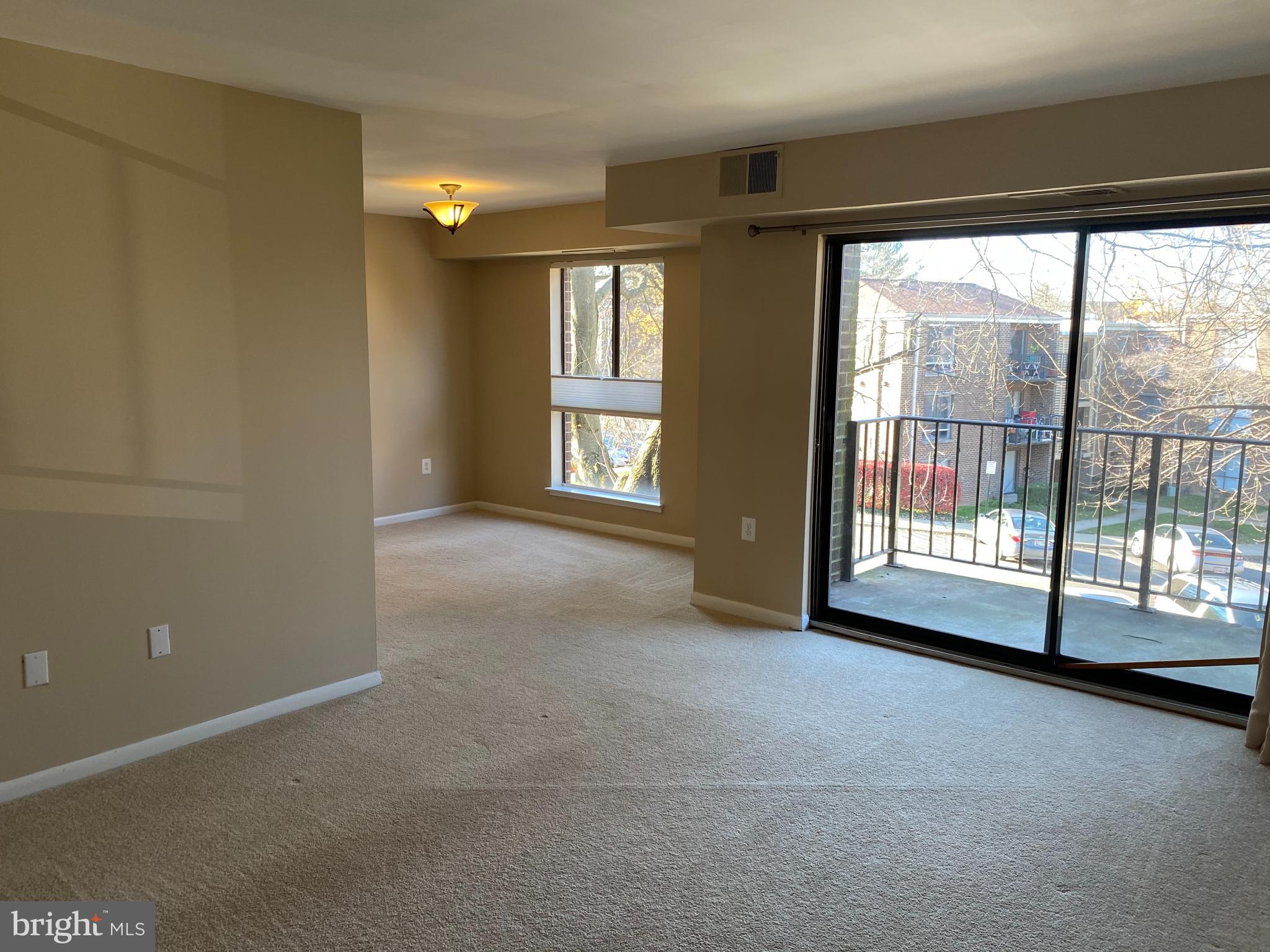 17811 Buehler Road, Unit 2B2 Olney, MD 20832 - Photo 2 of 8 Living room