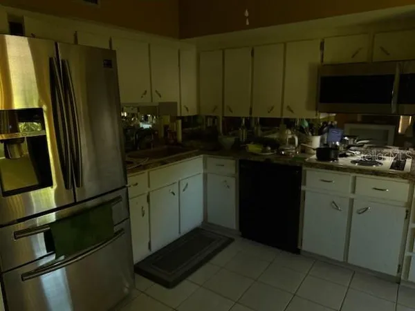 $2,000 | 2380 World Pkwy Boulevard, Unit 42, Clearwater, FL 33763