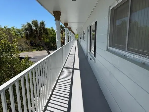 $2,000 | 2380 World Pkwy Boulevard, Unit 42, Clearwater, FL 33763