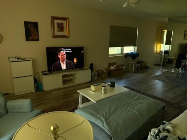 $2,000 | 2380 World Pkwy Boulevard, Unit 42, Clearwater, FL 33763