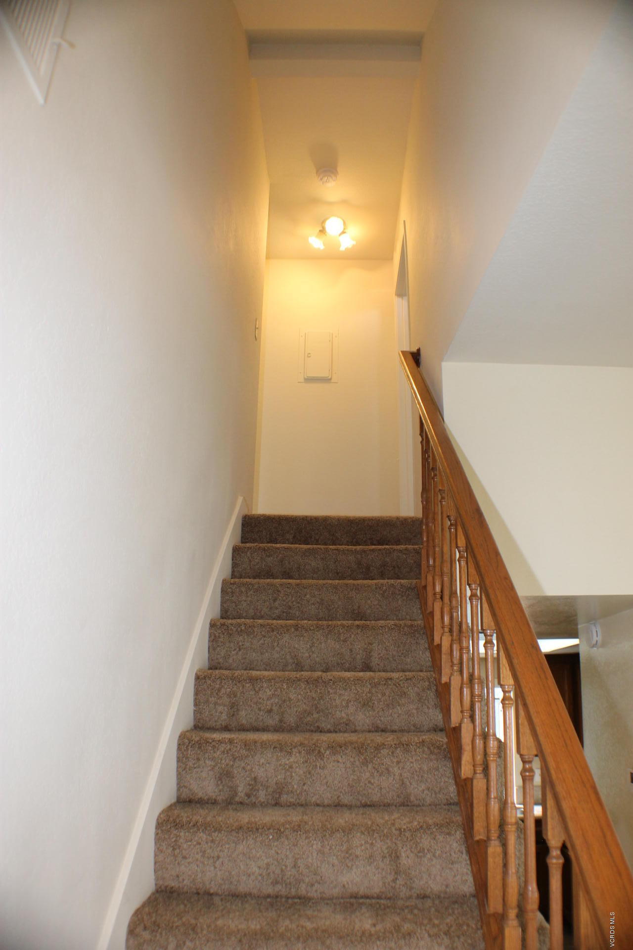 1878 Rory Lane, Unit 2 Simi Valley, CA 93063 - Photo 10 of 30 a view of entryway