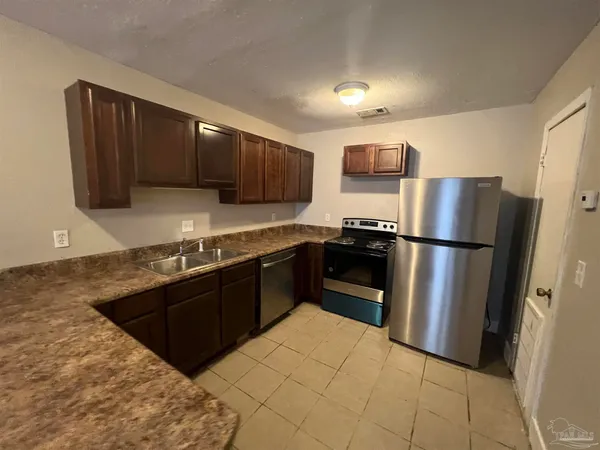 $1,025 | 6394 West Fairfield Drive, Unit B, Pensacola, FL 32506