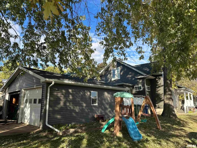 $150,000 | 626 Argyle Court, Clinton, IA 52732