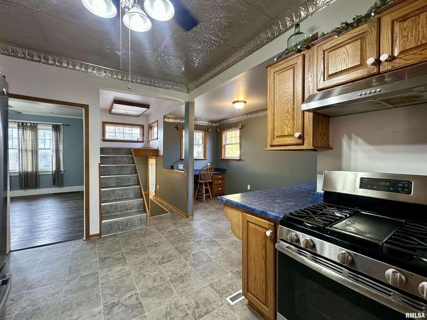 626 Argyle Court Clinton, IA 52732 - Photo 7 of 18