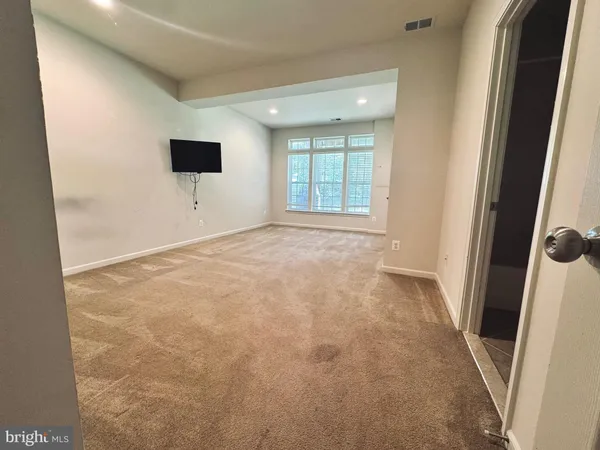 $385,000 | 309 Monroe Point Drive, Colonial Beach, VA 22443