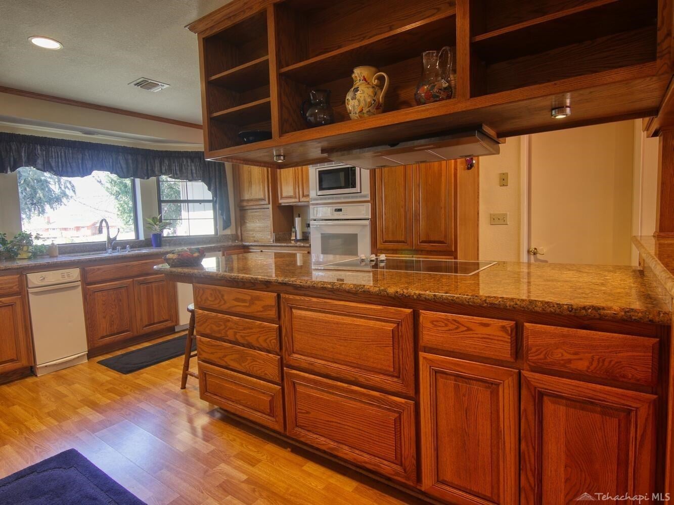 26121 Bear Valley Road Tehachapi, CA 93561 - Photo 15 of 65 Gallery Image 15