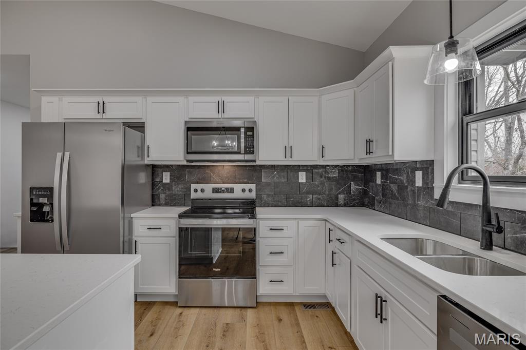 1774 Stoney Point Road Bonne Terre, MO 63628 - Photo 11 of 32