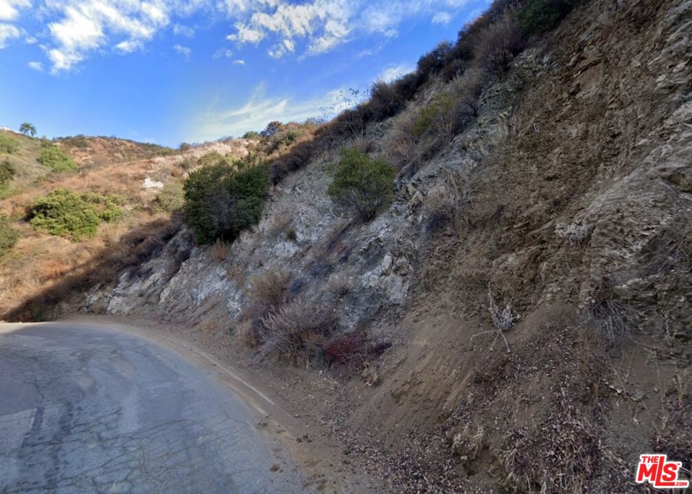 2799 Kennington Drive Glendale, CA 91208 - Photo 1 of 1 a view of a field