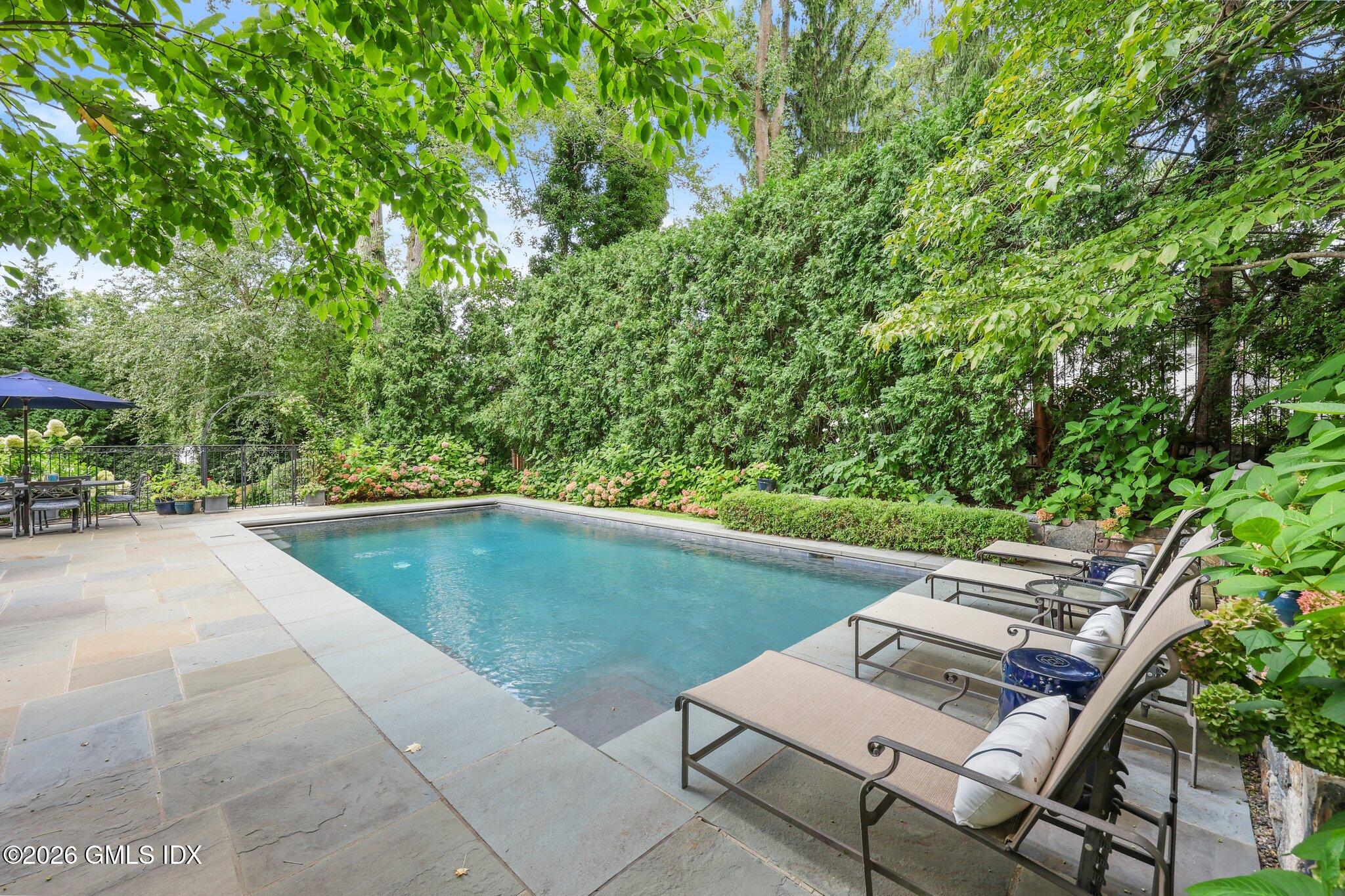 47 Owenoke Way Riverside, CT 06878 - Photo 2 of 42 38-web-or-mls-47-owenoke-way