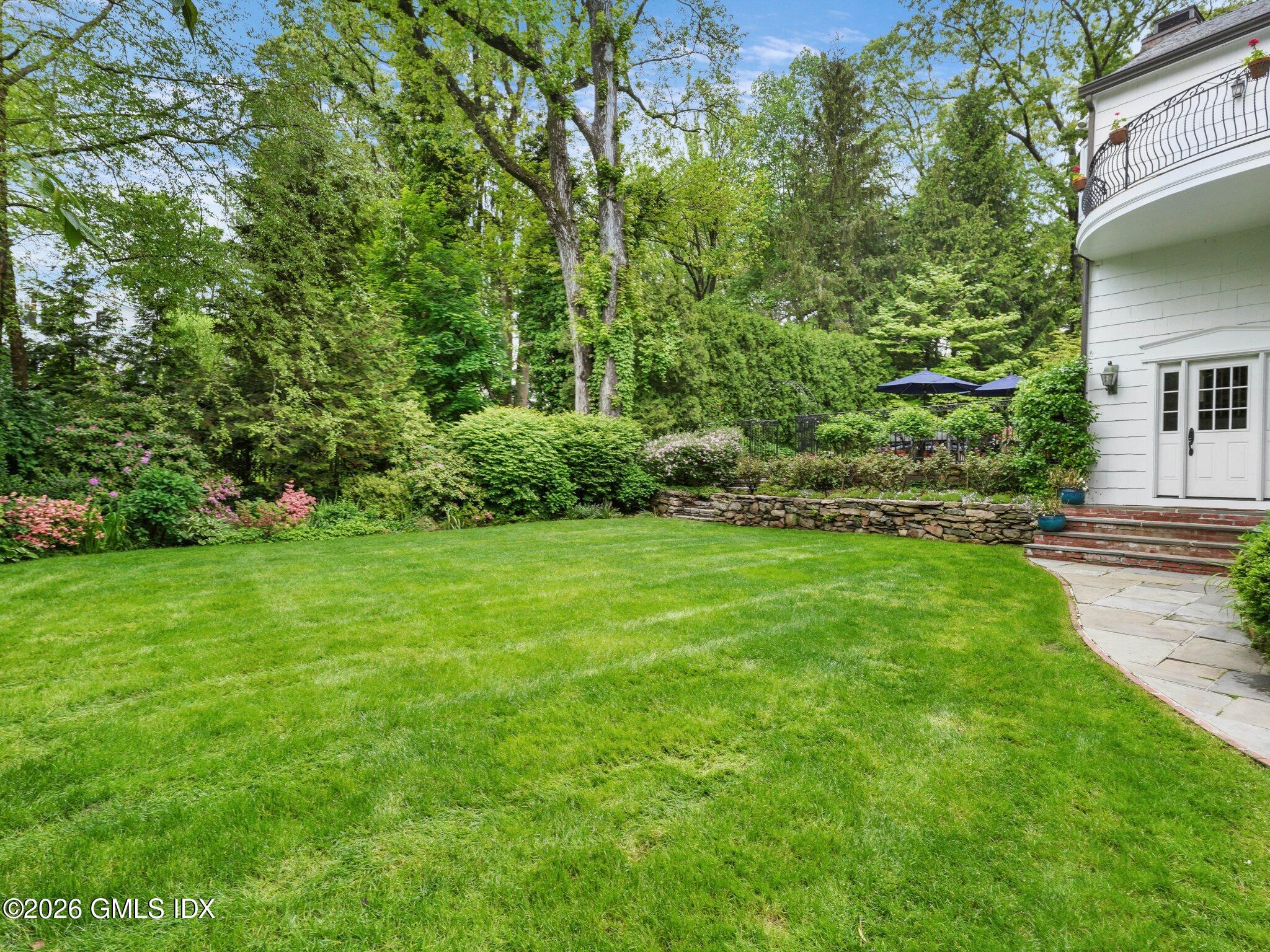 47 Owenoke Way Riverside, CT 06878 - Photo 3 of 42 2-web-or-mls-47-owenoke-way